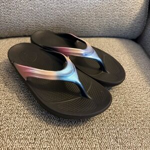 Oofos‎ Oolala Luxe Womens 7 Sandals Midnight Spectre Recovery Gym Workout Thong